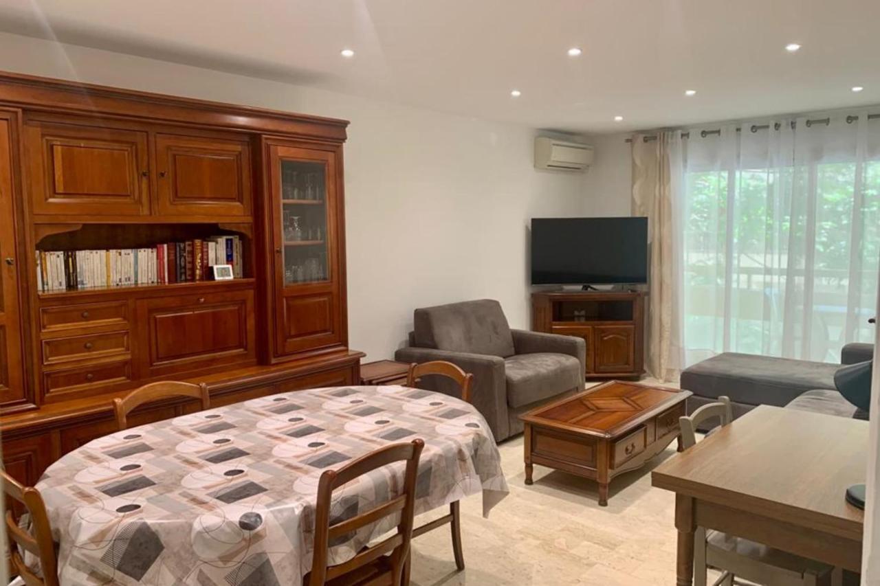 Holiday home Le Roxane 2 Bedroom In The City-center Of